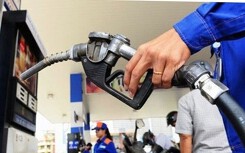 Giá xăng dầu hôm nay 3/5: Xăng dầu trong nước ngược chiều thế giới