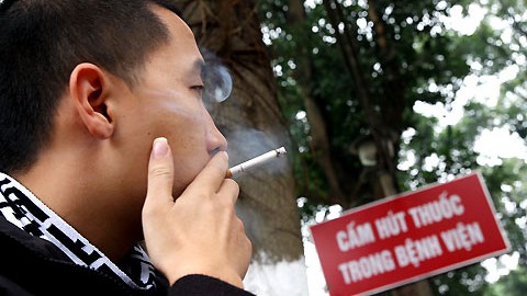 Đà Nẵng sẽ hạn chế hoặc không cho hút thuốc trong đám cưới, đám tang - Ảnh 1.