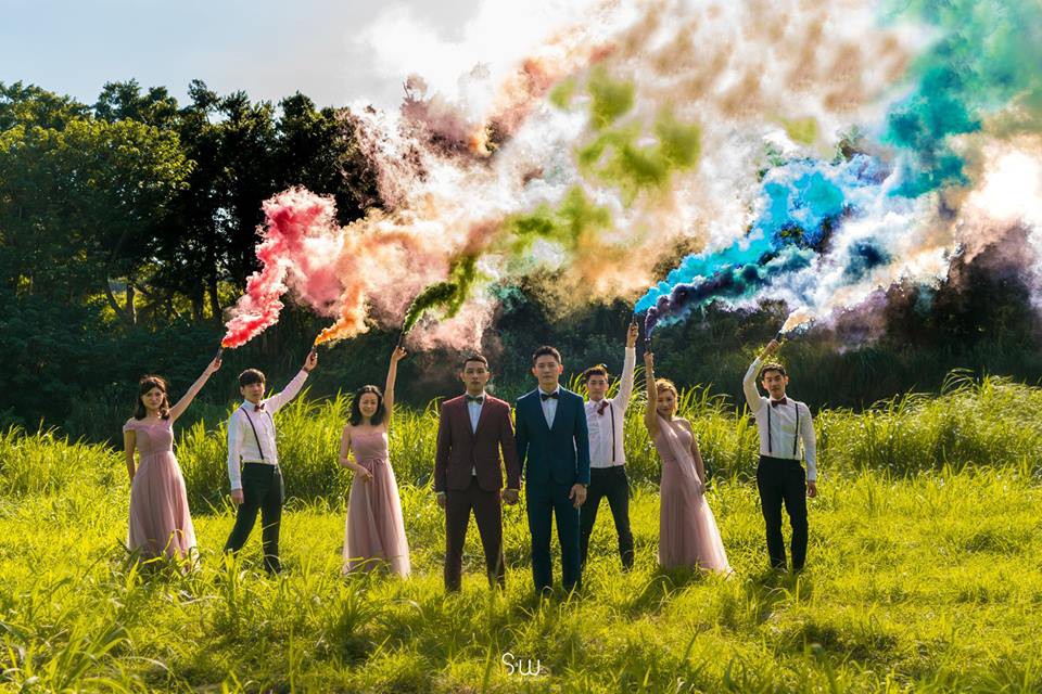 Hình ảnh đám cưới đẹp như trong mơ của cặp đôi đồng tính nam khiến nhiều người ghen tị - Ảnh 14. Hình ảnh đám cưới đẹp như trong mơ của cặp đôi đồng tính nam khiến nhiều người ghen tị - Ảnh 14.