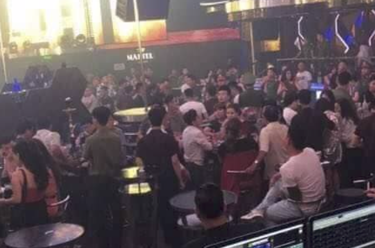 75 khách dương tính ma túy, bay lắc trong vũ trường New Phương Đông ở Đà Nẵng - Ảnh 2. 75 khách dương tính ma túy, bay lắc trong vũ trường New Phương Đông ở Đà Nẵng - Ảnh 2.