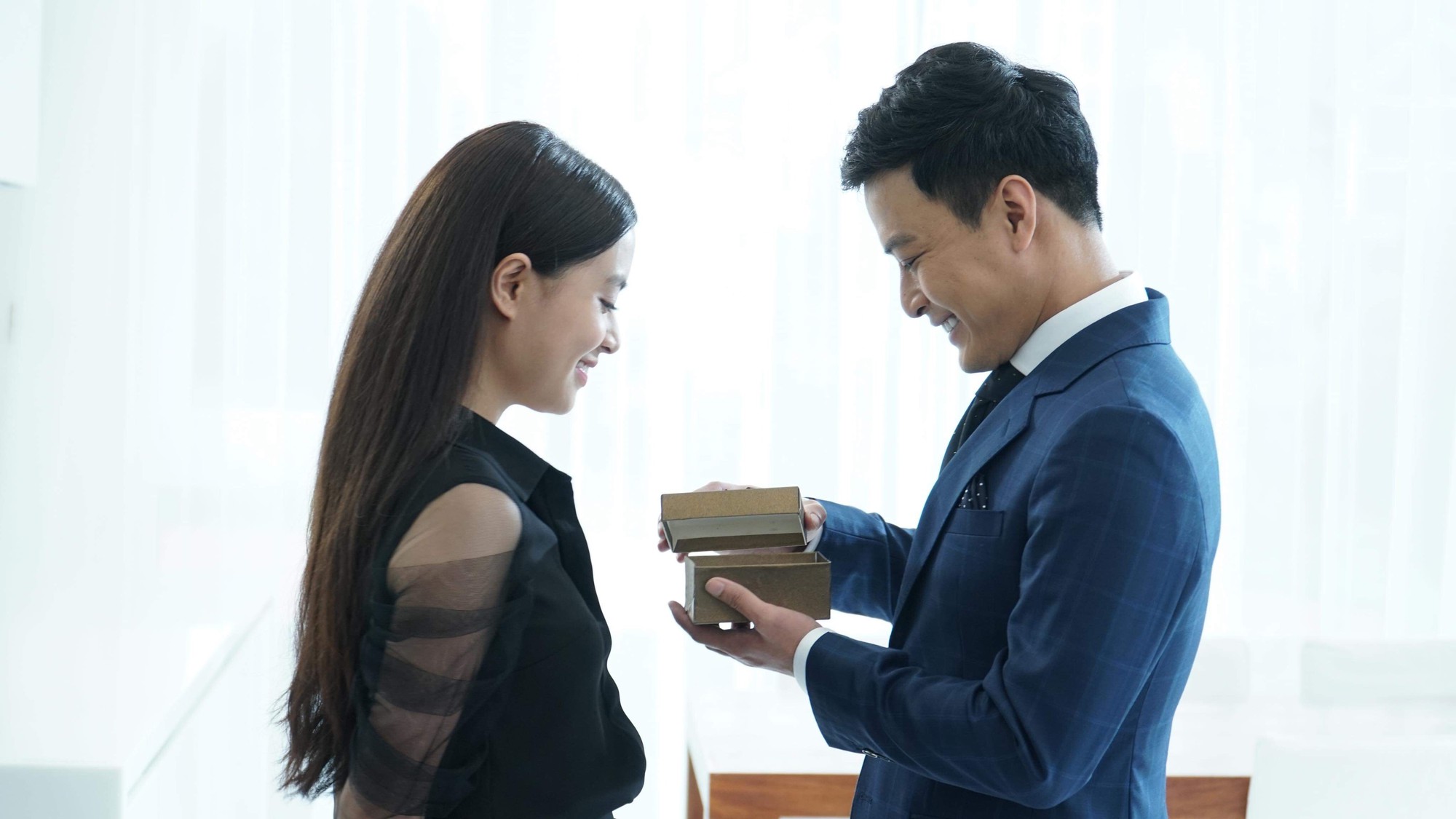 Hoàng Thùy Linh: Mê cung lớn nhất cuộc đời là giải mã chính mình - Ảnh 2. Hoàng Thùy Linh: Mê cung lớn nhất cuộc đời là giải mã chính mình - Ảnh 2.