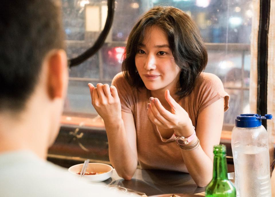 Không sở hữu nhan sắc lộng lẫy, những nữ diễn viên này vẫn đủ sức khuynh đảo điện ảnh xứ Hàn - Ảnh 12. Không sở hữu nhan sắc lộng lẫy, những nữ diễn viên này vẫn đủ sức khuynh đảo điện ảnh xứ Hàn - Ảnh 12.
