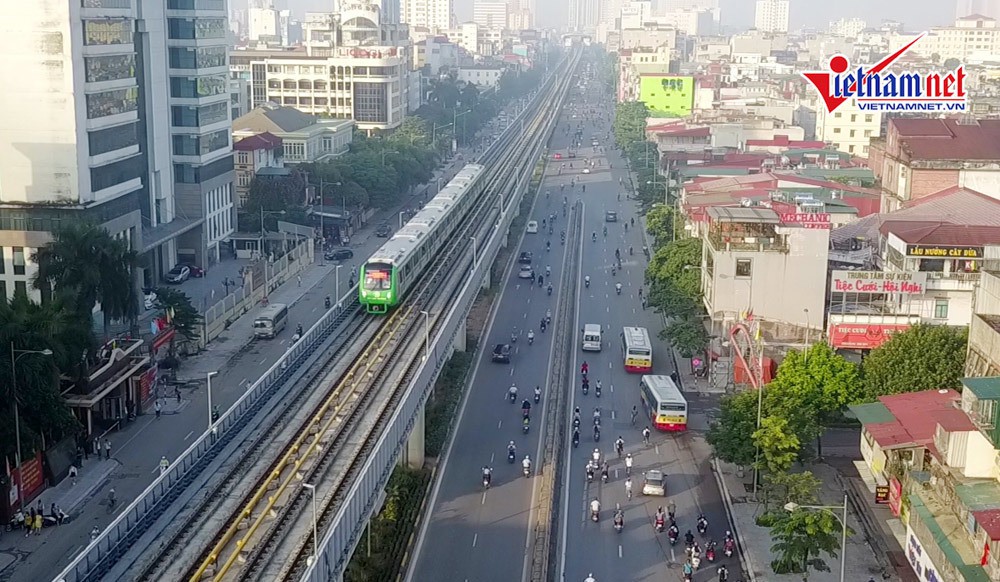 Tiền đi vay đắt đỏ, dùng trả lương chuyên gia 500 triệu/tháng - Ảnh 1.