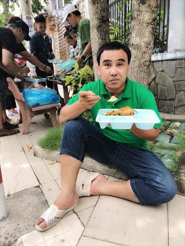 MC nông dân Quyền Linh: Những lần gian lận để giúp đỡ người nghèo - Ảnh 4.