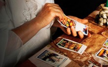 Tử vi hôm nay (21/5) qua lá bài Tarot: Lựa chọn nào cũng tốt