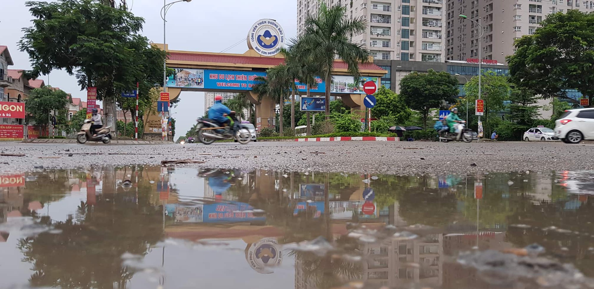 Hà Nội đang mưa, cảnh báo có dông, các quận nội thành đề phòng ngập úng - Ảnh 3. Hà Nội đang mưa, cảnh báo có dông, các quận nội thành đề phòng ngập úng - Ảnh 3.