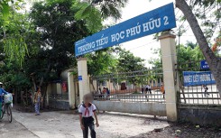 Học sinh có biểu hiện tâm thần, phụ huynh 'tố' do thầy giáo phạt