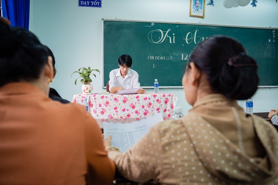 Ảnh kỷ yếu rơi nước mắt của học sinh Vũng Tàu - Ảnh 1. Ảnh kỷ yếu rơi nước mắt của học sinh Vũng Tàu - Ảnh 1.