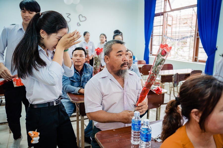 Ảnh kỷ yếu rơi nước mắt của học sinh Vũng Tàu - Ảnh 6. Ảnh kỷ yếu rơi nước mắt của học sinh Vũng Tàu - Ảnh 6.