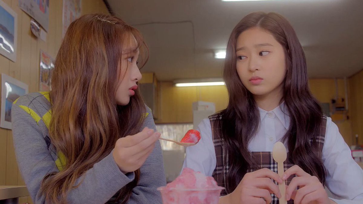Điểm mặt những MV Kpop có chủ đề LGBT có thể bạn chưa biết (P.1) - Ảnh 8. Điểm mặt những MV Kpop có chủ đề LGBT có thể bạn chưa biết (P.1) - Ảnh 8.