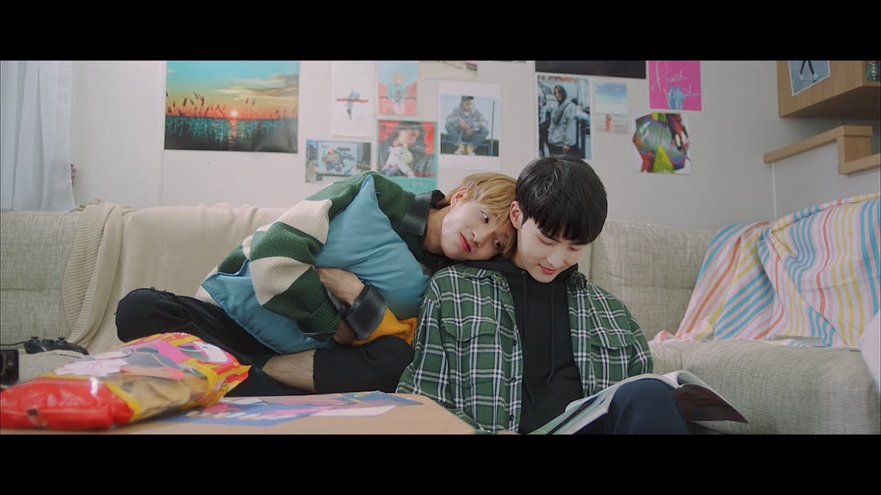 Điểm mặt những MV Kpop có chủ đề LGBT có thể bạn chưa biết (P.1) - Ảnh 5. Điểm mặt những MV Kpop có chủ đề LGBT có thể bạn chưa biết (P.1) - Ảnh 5.