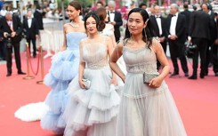 Đằng sau sự hào nhoáng của Cannes: 'Thuê gái điếm dễ như đặt pizza'