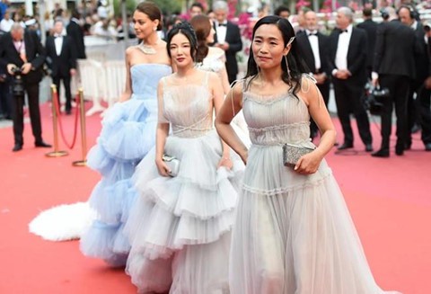 Đằng sau sự hào nhoáng của Cannes: Thuê gái điếm dễ như đặt pizza - Ảnh 1. Đằng sau sự hào nhoáng của Cannes: Thuê gái điếm dễ như đặt pizza - Ảnh 1.