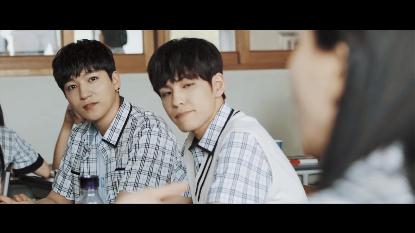 Điểm mặt những MV Kpop có chủ đề LGBT có thể bạn chưa biết (P.1) - Ảnh 12. Điểm mặt những MV Kpop có chủ đề LGBT có thể bạn chưa biết (P.1) - Ảnh 12.