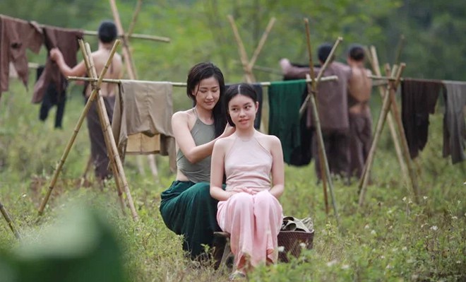 Diễn viên Maya: Tôi áp lực khi mỗi cảnh nóng trong Vợ ba phải quay suốt 6 giờ - Ảnh 1. Diễn viên Maya: Tôi áp lực khi mỗi cảnh nóng trong Vợ ba phải quay suốt 6 giờ - Ảnh 1.