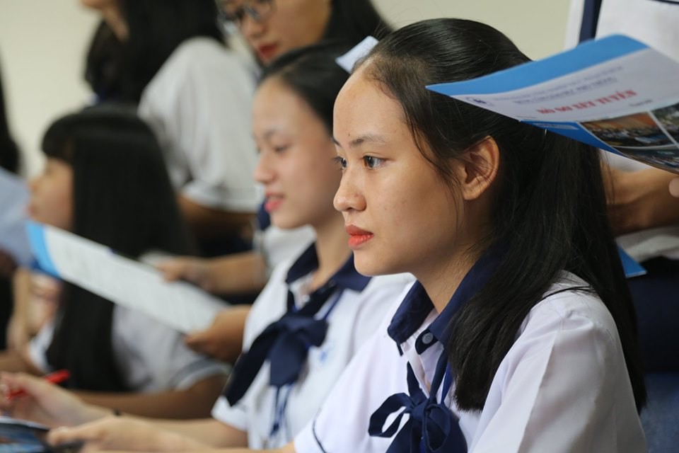 Tỉ lệ chọi vào lớp 10 Trường Phổ thông Năng khiếu năm học 2019 - 2020 - Ảnh 1. Tỉ lệ chọi vào lớp 10 Trường Phổ thông Năng khiếu năm học 2019 - 2020 - Ảnh 1.