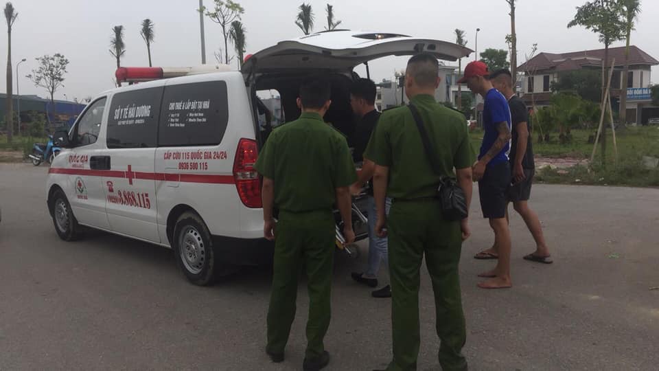 Hai thanh niên nhảy cầu vượt để trốn trong cuộc truy sát ở Hải Dương - Ảnh 1. Hai thanh niên nhảy cầu vượt để trốn trong cuộc truy sát ở Hải Dương - Ảnh 1.