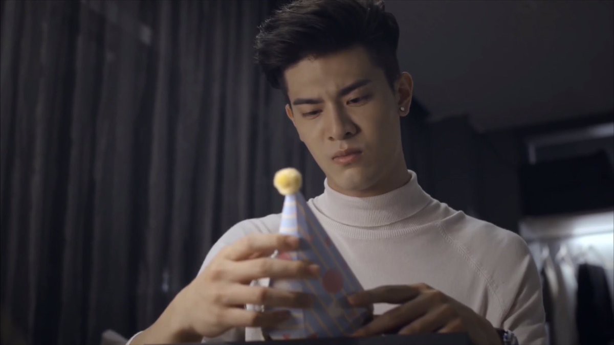Phim đam mỹ HIStory 3 tập 13: Tiết lộ tuổi thơ bất hạnh và thiếu thốn tình thương của Đường Nghị - Ảnh 4. Phim đam mỹ HIStory 3 tập 13: Tiết lộ tuổi thơ bất hạnh và thiếu thốn tình thương của Đường Nghị - Ảnh 4.