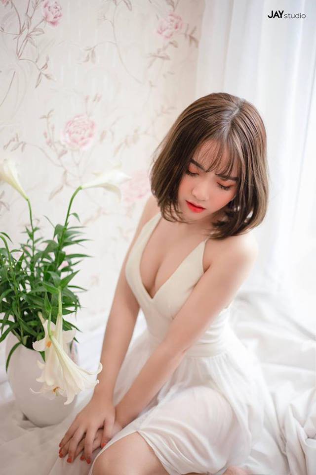 Nhan sắc đỉnh cao của hot girl Hà Phương - cháu gái Quang Cuốn - Ảnh 3. Nhan sắc đỉnh cao của hot girl Hà Phương - cháu gái Quang Cuốn - Ảnh 3.