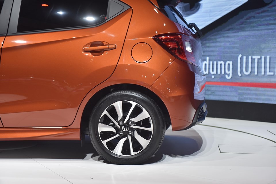 Các ông hoàng Hyundai i10, Kia Morning chuẩn bị đón tân binh đáng gờm Honda Brio - Ảnh 5. Các ông hoàng Hyundai i10, Kia Morning chuẩn bị đón tân binh đáng gờm Honda Brio - Ảnh 5.