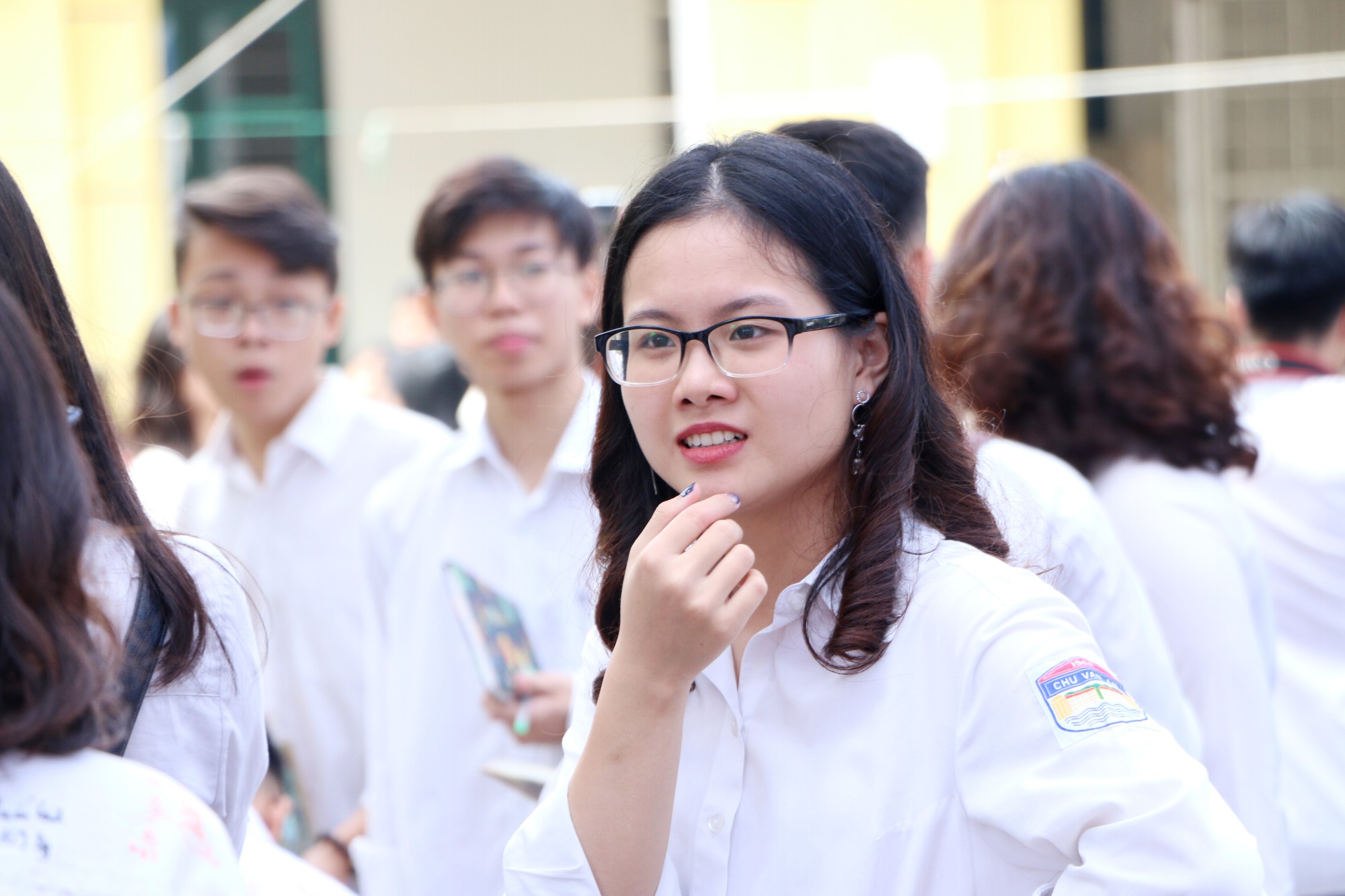 Ngắm nữ sinh Trường Chu Văn An duyên dáng, đẹp tinh khôi trong ngày bế giảng - Ảnh 12. Ngắm nữ sinh Trường Chu Văn An duyên dáng, đẹp tinh khôi trong ngày bế giảng - Ảnh 12.