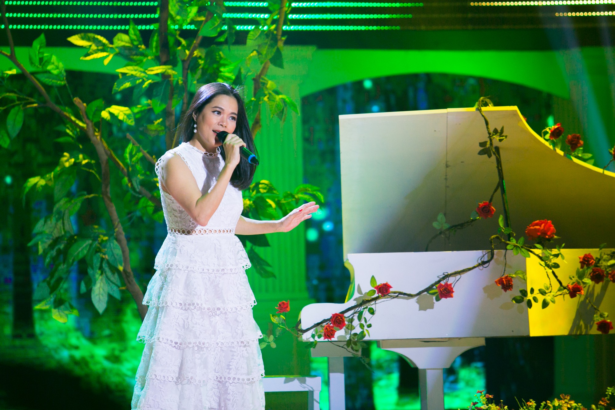 Cuộc sống sung sướng của Mỹ Lệ khi rời xa showbiz Việt: Cuồng khoe ảnh con, lười đi hát vì mất lửa nghề - Ảnh 2. Cuộc sống sung sướng của Mỹ Lệ khi rời xa showbiz Việt: Cuồng khoe ảnh con, lười đi hát vì mất lửa nghề - Ảnh 2.