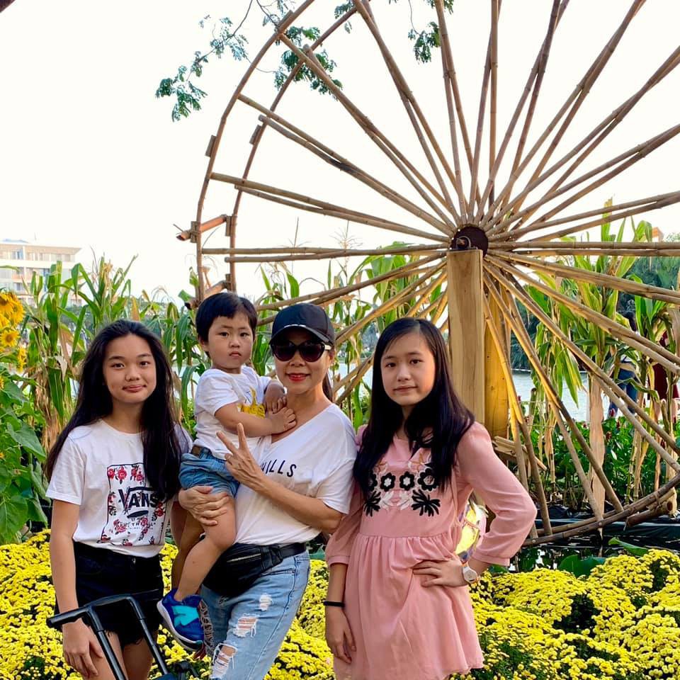 Cuộc sống sung sướng của Mỹ Lệ khi rời xa showbiz Việt: Cuồng khoe ảnh con, lười đi hát vì mất lửa nghề - Ảnh 5. Cuộc sống sung sướng của Mỹ Lệ khi rời xa showbiz Việt: Cuồng khoe ảnh con, lười đi hát vì mất lửa nghề - Ảnh 5.