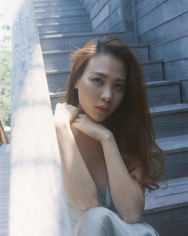 Sao Việt hôm nay (22/5): Tân Hoa hậu Sắc đẹp toàn cầu châu Á 2019 bị ném đá vì đăng ảnh bán nude, Hải Băng tiết lộ lí do triệt sản - Ảnh 9. Sao Việt hôm nay (22/5): Tân Hoa hậu Sắc đẹp toàn cầu châu Á 2019 bị ném đá vì đăng ảnh bán nude, Hải Băng tiết lộ lí do triệt sản - Ảnh 9.