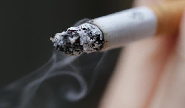 Vương Nguyên là ai? 19 tuổi phì phèo thuốc lá, Vương Nguyên liệu có biết khói thuốc có thể gây ung thư, vô sinh nam? - Ảnh 3. Vương Nguyên là ai? 19 tuổi phì phèo thuốc lá, Vương Nguyên liệu có biết khói thuốc có thể gây ung thư, vô sinh nam? - Ảnh 3.