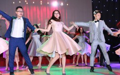 Học sinh THPT Chu Văn An cháy hết mình trong đêm nhạc lễ tri ân và trưởng thành