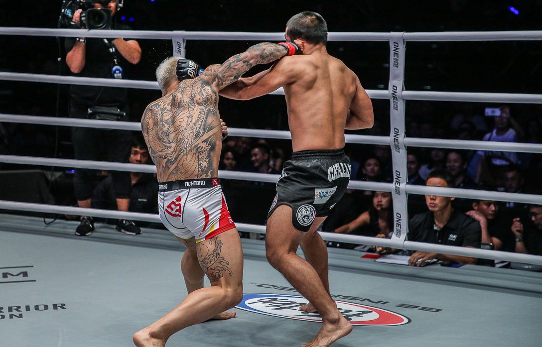 47 giây của Từ Hiểu Đông chưa là gì so với những pha knock-out tại ONE Championship - Ảnh 5. 47 giây của Từ Hiểu Đông chưa là gì so với những pha knock-out tại ONE Championship - Ảnh 5.