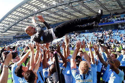 Dùng tiền mua danh hiệu, Man City đang phải trả giá đắt - Ảnh 2. Dùng tiền mua danh hiệu, Man City đang phải trả giá đắt - Ảnh 2.