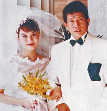Tình yêu sóng gió của ba minh tinh đóng Tiểu Long Nữ - Ảnh 2. Tình yêu sóng gió của ba minh tinh đóng Tiểu Long Nữ - Ảnh 2.
