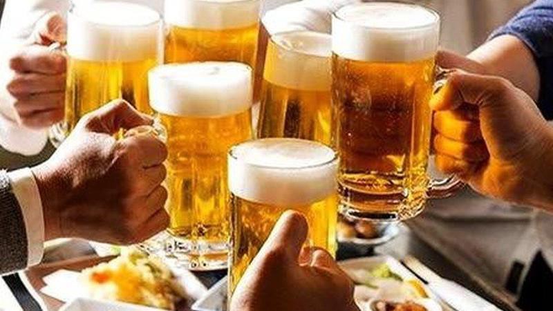 Cấm quảng cáo rượu bia có hạn chế dân bớt uống? - Ảnh 3. Cấm quảng cáo rượu bia có hạn chế dân bớt uống? - Ảnh 3.