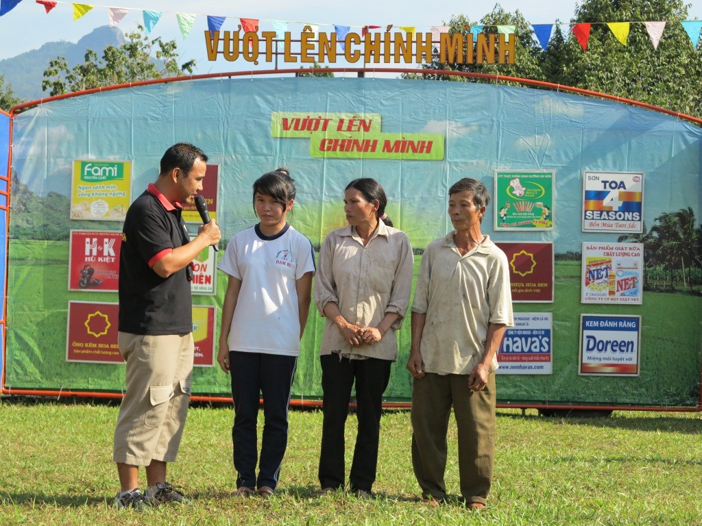 Quyền Linh với chiếc nồi móp méo bên kia tiếng thở dài của mưu sinh - Ảnh 7.