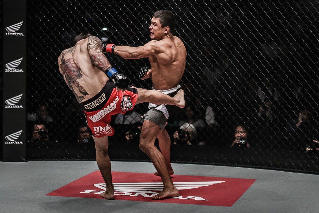 47 giây của Từ Hiểu Đông chưa là gì so với những pha knock-out tại ONE Championship - Ảnh 3. 47 giây của Từ Hiểu Đông chưa là gì so với những pha knock-out tại ONE Championship - Ảnh 3.