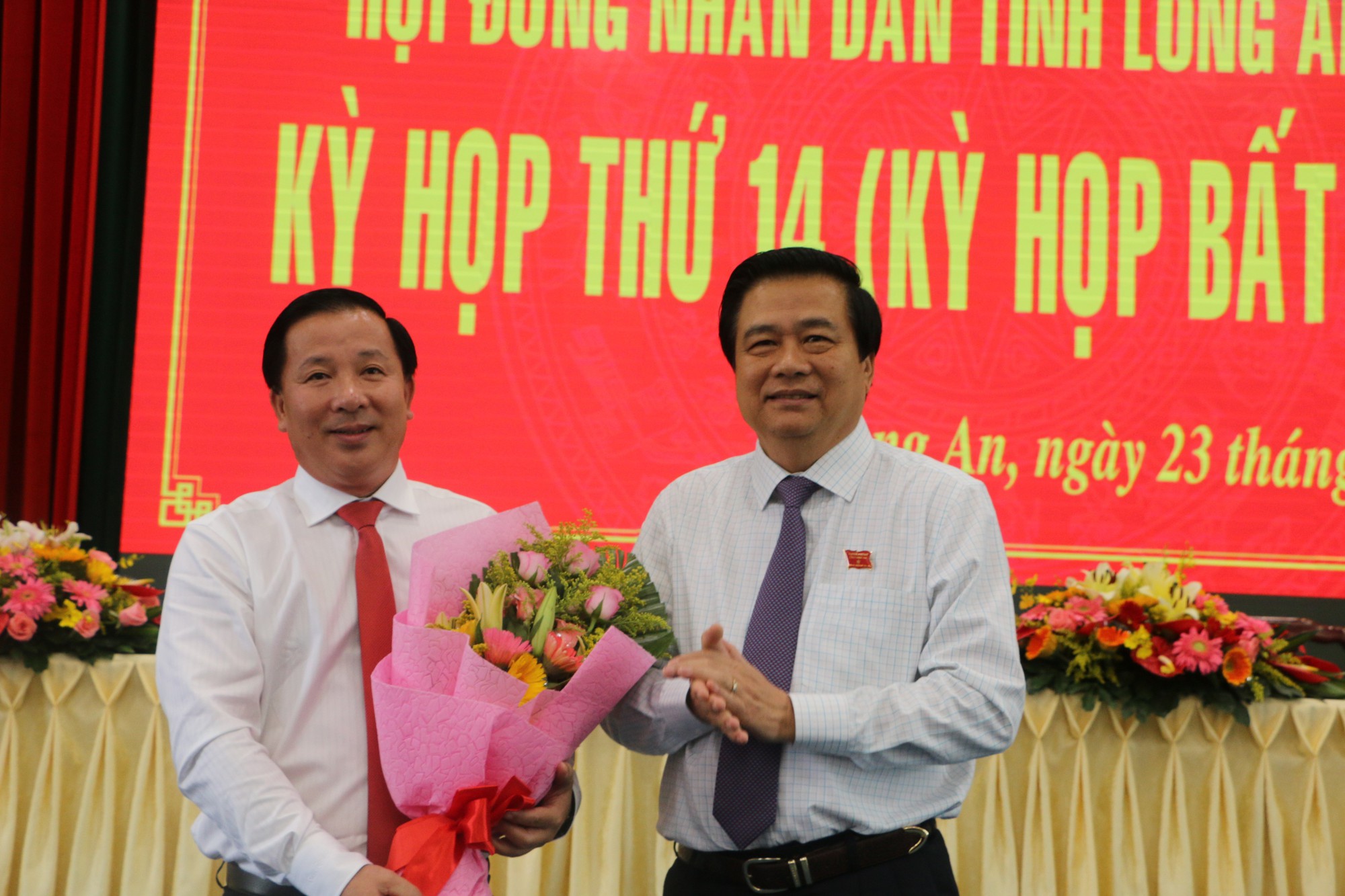 Long An: Bí thư huyện Đức Hoà làm tân Phó Chủ tịch tỉnh - Ảnh 1. Long An: Bí thư huyện Đức Hoà làm tân Phó Chủ tịch tỉnh - Ảnh 1.