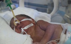 Tin mới nhất về mẹ con sản phụ ung thư giai đoạn cuối: Giây phút nhiệm màu khi cha gặp con