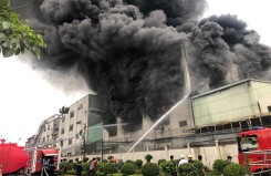 Đám cháy trong khu công nghiệp ở Bình Dương gây thiệt hại hơn 30 tỉ đồng