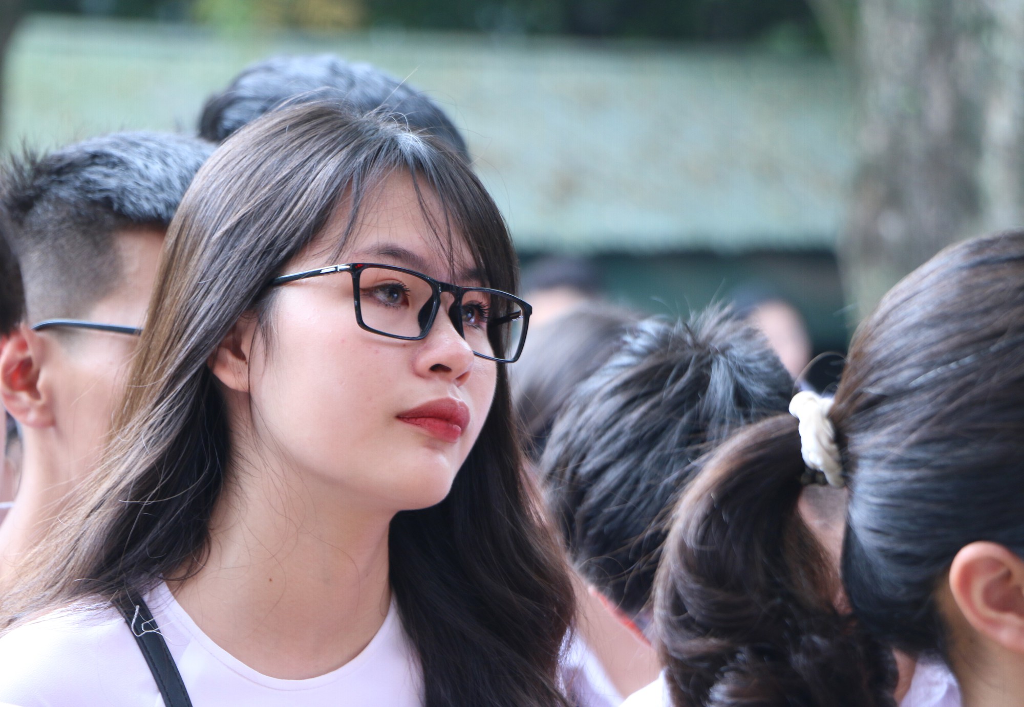 Lễ bế giảng đẫm nước mắt của học sinh tại ngôi trường có nguy cơ đổ sập giữa lòng Hà Nội - Ảnh 12. Lễ bế giảng đẫm nước mắt của học sinh tại ngôi trường có nguy cơ đổ sập giữa lòng Hà Nội - Ảnh 12.