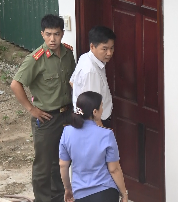 Gian lận thi cử tại Sơn La: Phó giám đốc khai được giám đốc Sở ‘nhờ vả’ - Ảnh 1. Gian lận thi cử tại Sơn La: Phó giám đốc khai được giám đốc Sở ‘nhờ vả’ - Ảnh 1.