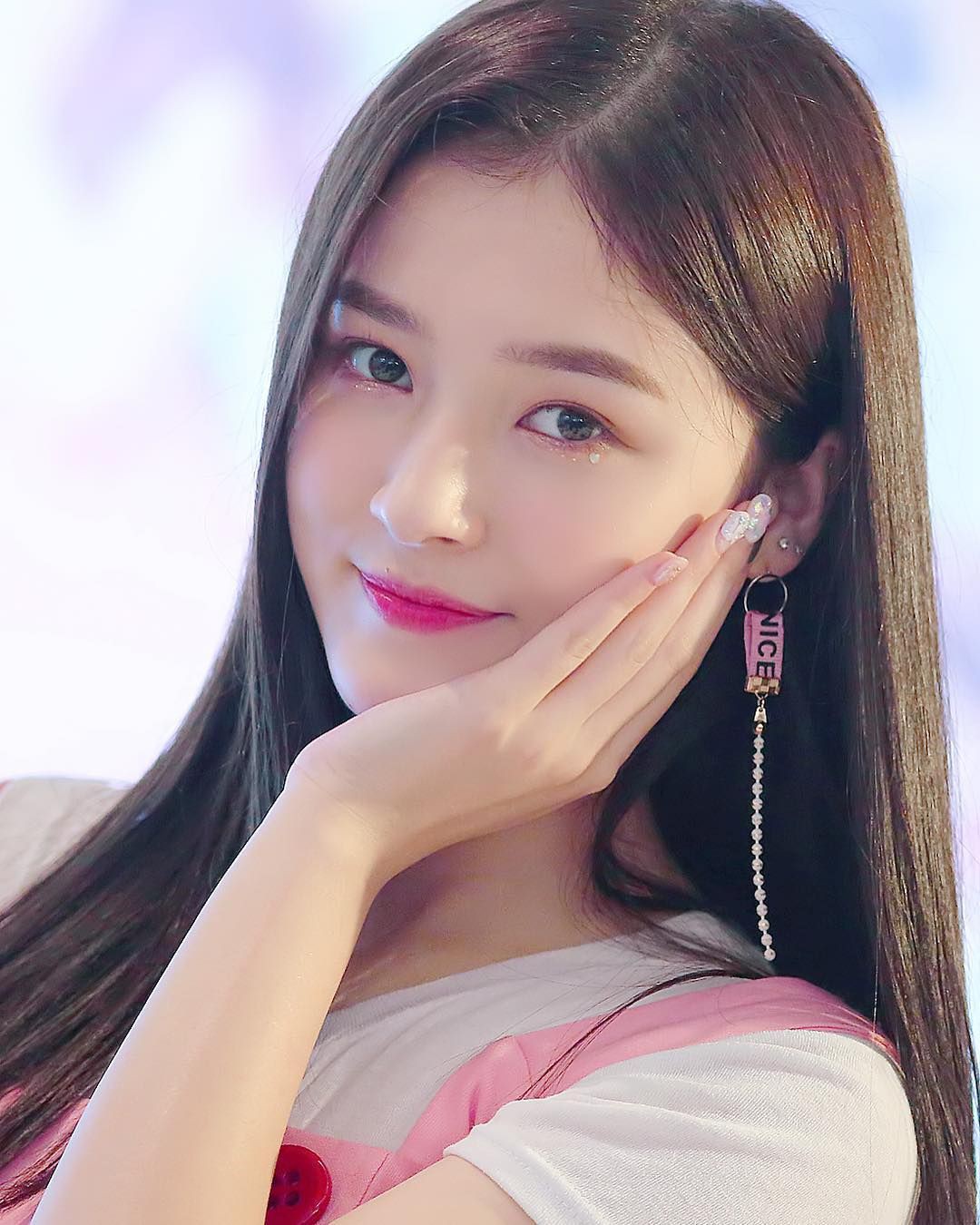 Đâu cần phải đến tận Disney, ở Kpop cũng có những nàng công chúa sở hữu thần sắc tuyệt trần đến khó tin - Ảnh 17. Đâu cần phải đến tận Disney, ở Kpop cũng có những nàng công chúa sở hữu thần sắc tuyệt trần đến khó tin - Ảnh 17.