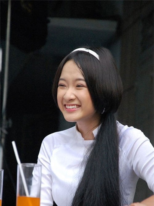 Sao nhí Việt ngày ấy - bây giờ: Người vật lộn trong showbiz, kẻ lấy chồng từ năm 19 tuổi - Ảnh 20. Sao nhí Việt ngày ấy - bây giờ: Người vật lộn trong showbiz, kẻ lấy chồng từ năm 19 tuổi - Ảnh 20.