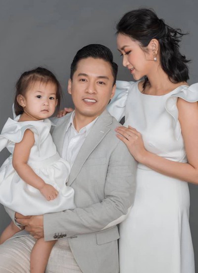 Vợ Lam Trường: Tôi may mắn khi lấy chồng hơn nhiều tuổi - Ảnh 2. Vợ Lam Trường: Tôi may mắn khi lấy chồng hơn nhiều tuổi - Ảnh 2.