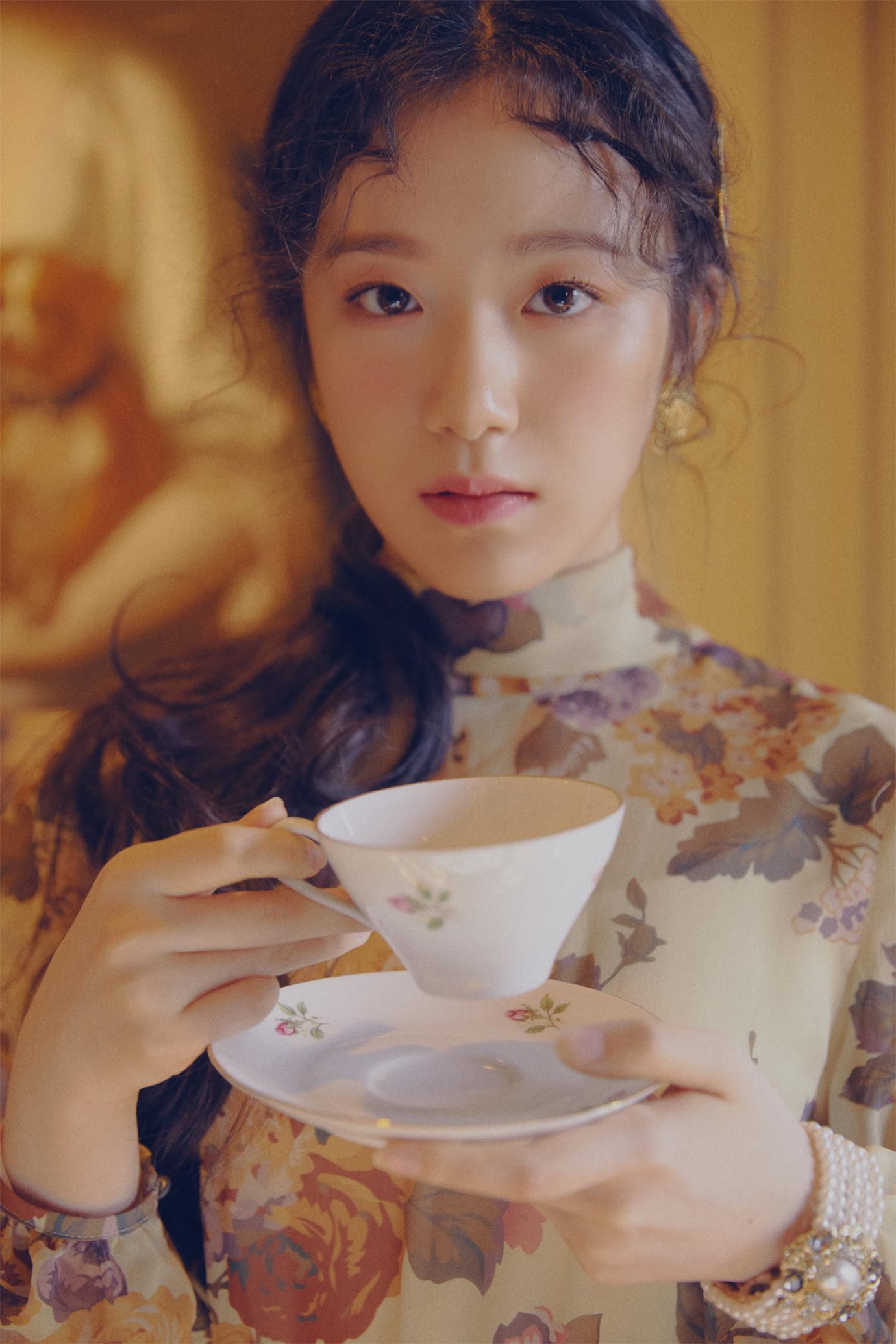 Đâu cần phải đến tận Disney, ở Kpop cũng có những nàng công chúa sở hữu thần sắc tuyệt trần đến khó tin - Ảnh 5. Đâu cần phải đến tận Disney, ở Kpop cũng có những nàng công chúa sở hữu thần sắc tuyệt trần đến khó tin - Ảnh 5.