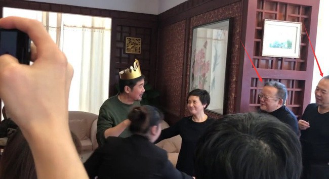 Diễn viên Hoàn châu cách cách: Vị hoàng đế đa tình, ruồng bỏ vợ con, từng phải đi tu vì quá tai tiếng - Ảnh 9. Diễn viên Hoàn châu cách cách: Vị hoàng đế đa tình, ruồng bỏ vợ con, từng phải đi tu vì quá tai tiếng - Ảnh 9.