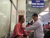 Khám sức khỏe, tá hỏa phát hiện răng giả mắc ở cổ 4 năm