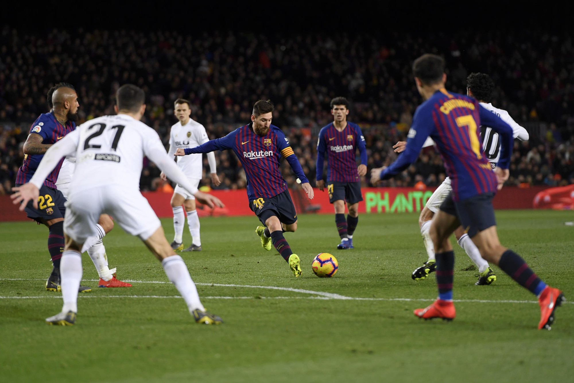 Nhận định Barca vs Valencia (2h00, 26/5), chung kết cup Nhà vua: Đối trọng đáng gờm - Ảnh 1. Nhận định Barca vs Valencia (2h00, 26/5), chung kết cup Nhà vua: Đối trọng đáng gờm - Ảnh 1.