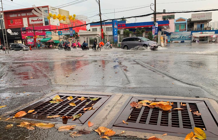 TP HCM: Hồ điều tiết thông minh chống ngập bị ngập lụt sau mưa lớn - Ảnh 2. TP HCM: Hồ điều tiết thông minh chống ngập bị ngập lụt sau mưa lớn - Ảnh 2.