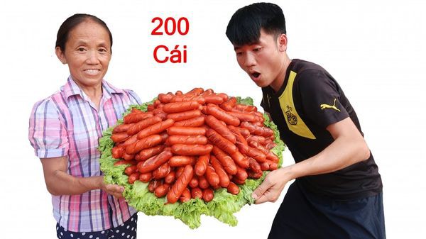 Bắt nhịp Bà Tân Vlog, hàng loạt Bà Già Vlog liên tục tung video khiến cư dân mạng ngao ngán - Ảnh 2. Bắt nhịp Bà Tân Vlog, hàng loạt Bà Già Vlog liên tục tung video khiến cư dân mạng ngao ngán - Ảnh 2.